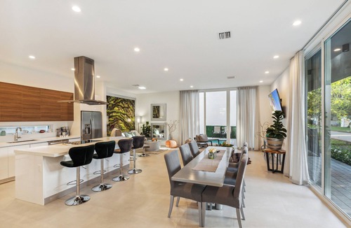 Coral Way House | Best Charming 3-bedroom villa in welcoming Miami