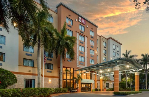 Country Walk Hotel | Best Western Plus Miami Executive Airport Hotel and Suites