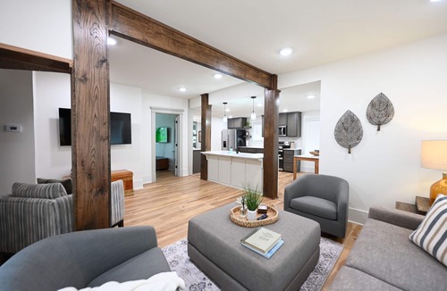 Russellville House | Bethel House at the base of Mt Nebo, stunning views!