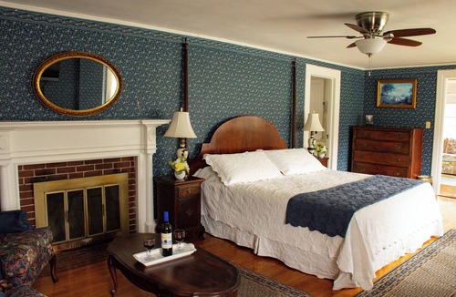 Norfolk Bed & Breakfast | Blackberry River Inn