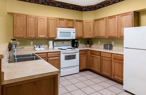 Table Rock Resort | Bluegreen Falls Village, Branson, 2br Condo, Free Parking and WiFi
