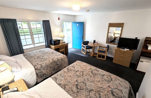 Ogunquit - Wells Hotel | Bourne's Ocean Acres Ogunquit