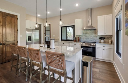 Harpers Ferry House | Brand new home in Historic Harpers Ferry - Barrel Sauna - Fire Pit - Luxury!