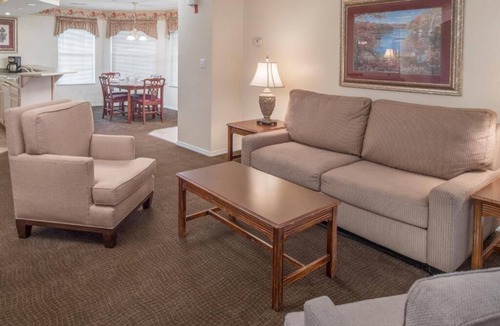 Table Rock Villa | Branson | Family Lake Retreat | Pool + Lake | 2BR