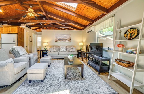 Newbury Cottage | Breathtaking Newbury Cottage w/Deck on Chalk Pond