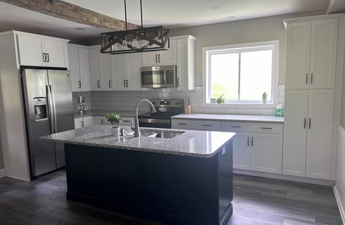 Calvin House | Bring the whole family to this large beautiful home!
