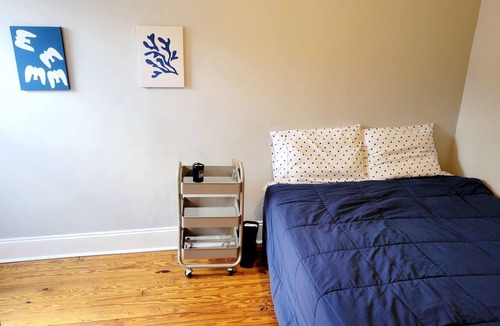 Downtown Baltimore Hostel | Budget Bed Room near Downtown