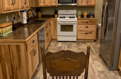 Jasper House | Buffalo River Getaway! Cozy home outside of Jasper. Floating and hiking near by!