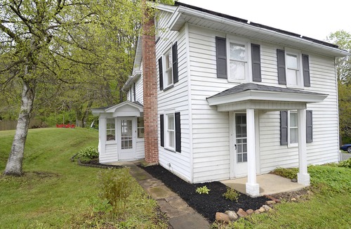 James Creek House | Built in the 1850's, this home has a big story to tell! Boat park. avail.