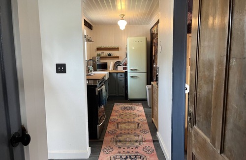Springfield Center Cottage | Burnham Cottage