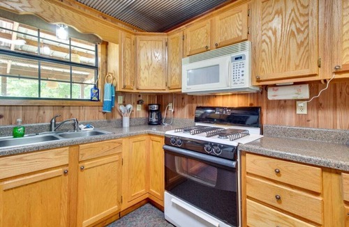 Calico Rock Cabin | Cabin in Jordan, AR n2 bed 1 bath Cabin