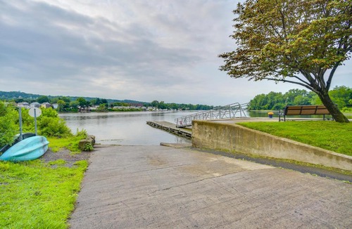Village of Waterford Apartment | Canal-Front Gem! 25 Mi to Saratoga Springs & Track