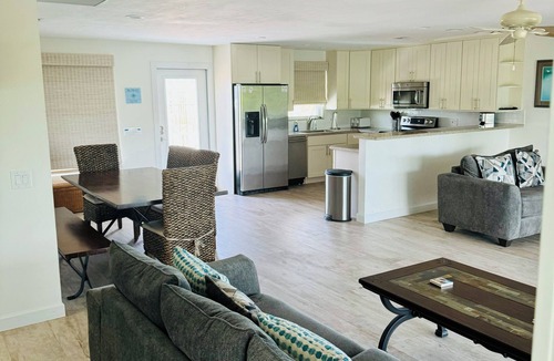 Big Pine Key House | Canal front pool home. Ocean side of Big Pine. Open water views.