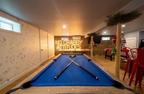 Northwest Harwich House | Cape Cod heated Pool, Putting Green, Speak Easy, Game room,