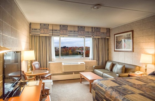 York - Haig Hotel | Capri Inn
