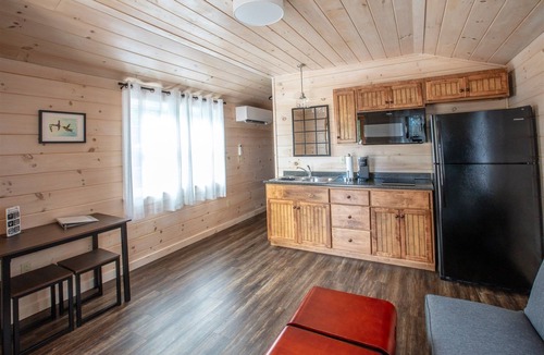 North Sebago Villa | Cardinal Limit 3 1 Bedroom Cabin