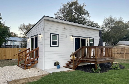 Kerrville Cottage | Casita Blanca - tiny house in the heart of Kerrville