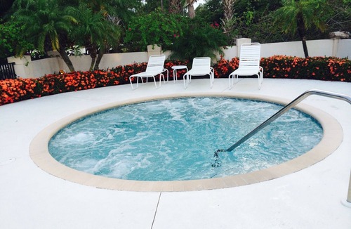 Port Saint Lucie Condo | Castle Pines Efficiency Unit