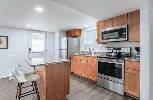 Jefferson Park Avenue Apartment | Cavalier Cocoon