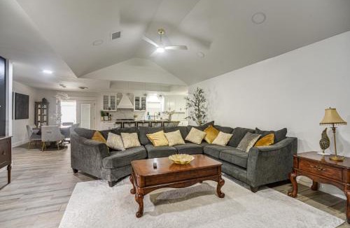 Eagle Pass House | Centrally Located Eagle Pass Home w/Pool!