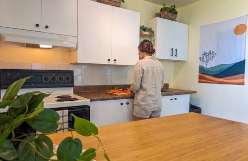 Cap-Saint-Ignace Ski Chalet | Chalet/Studio #1 Waterfront with Spa, Fireplace & Wifi