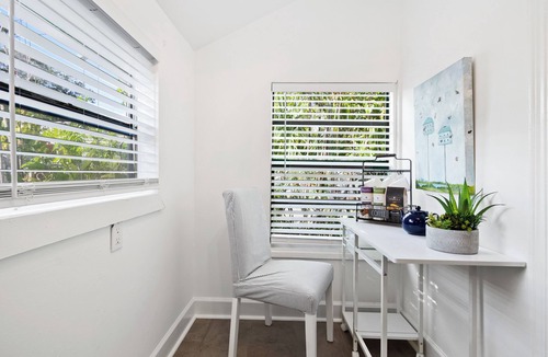 West Palm Beach Cottage | Charming 1-bedroom cottage in a Tropical Setting in West Palm Beach