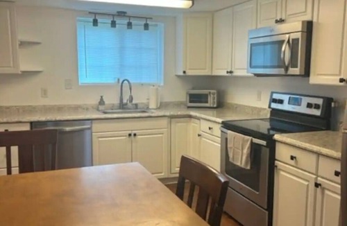 Glen Burnie Apartment | Charming 1-bedroom basement apartment minutes from BWI