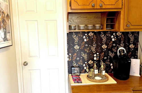 Canyon County Cottage | Charming 1920s Cottage Retreat – Modern Comfort, Vintage Soul