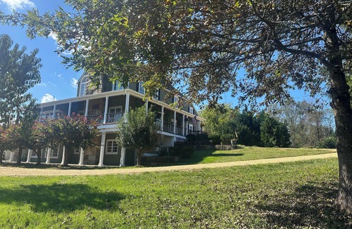 Charlottesville Apartment | Charming 2-bedroom apartment near Charlottesville on 12 acres, WIFI- Min 30 day