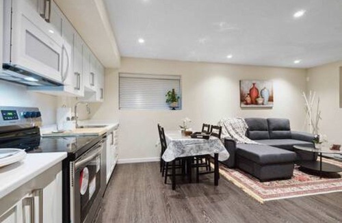 Surrey House | Charming 2BD Basement Suite, Surrey!