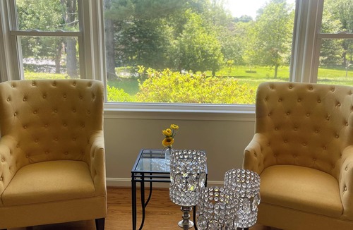 Great Falls House | Charming 3-bedroom house in wonderful Great Falls with WiFi, AC