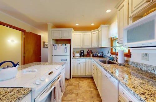 Castine House | Charming abode with water views, updated kitchen, & internet - dog-friendly