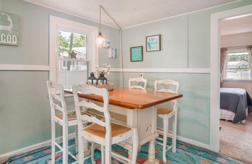 Monomoscoy Island House | Charming Cape Cod Water-View Cottage