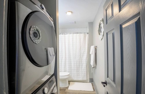 Covington Apartment | Charming Covington Gem!