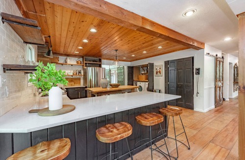 Blakeslee House | Charming Dog Friendly Cottage w/Modern Touches