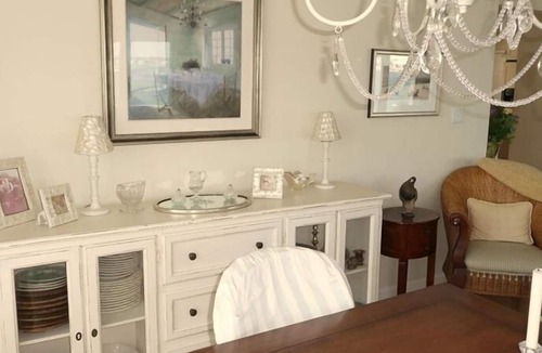 Hull House | CHARMING GETAWAY!!!!