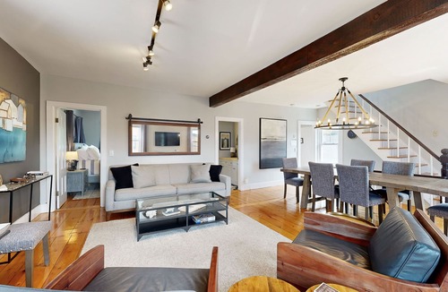 Boothbay Harbor House | Charming, historic cottage with modern upgrades - stroll to dining & attractions
