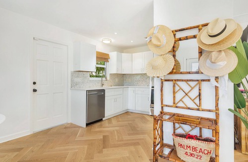 Southside House | Charming home with pool