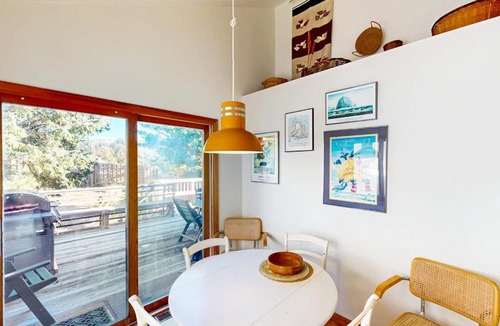 Cannon Beach House | Charming oceanfront cottage with WiFi & easy beach access