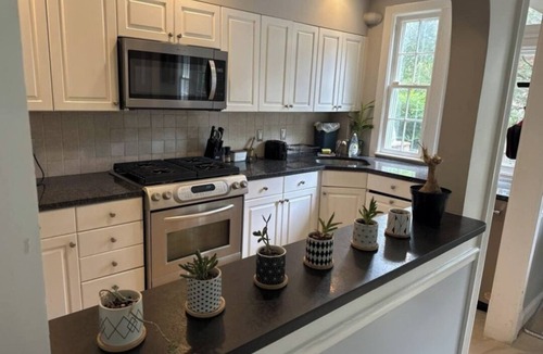 The Palisades House | Charming townhouse in Palisades