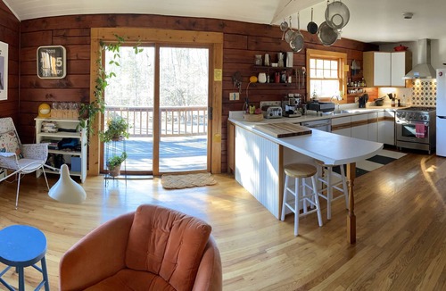 Samsonville House | Charming, Tranquil Catskills Log Home.