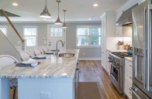Chatham House | Chatham Loop/Stage Neck/5 Bed/6 Bath