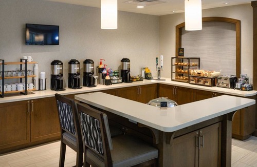 Vero Beach South Apartment | Chic 1BR Suite w/Kitchen | Pool + Free Breakfast