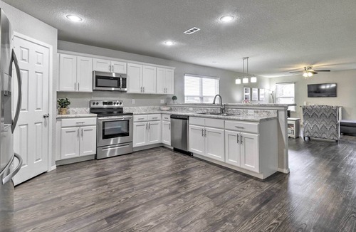 Springdale House | Chic Springdale Abode w/ Community Amenities