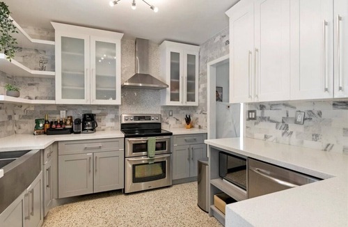 Coral Way Villa | Chic Villa, pool, spa, Coffee station, Nr Brickell