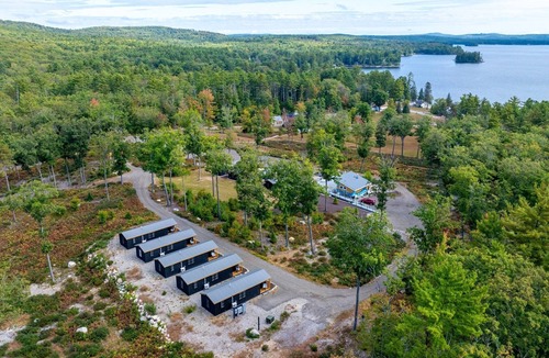 North Sebago Villa | Chickadee Limit 4 2 Bedroom Cabin