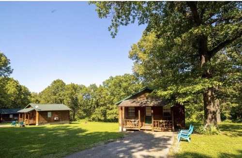 Harrison Cabin | “City Close and Country Quiet” Lovely Little Cedar Cabin on 18 Acres!