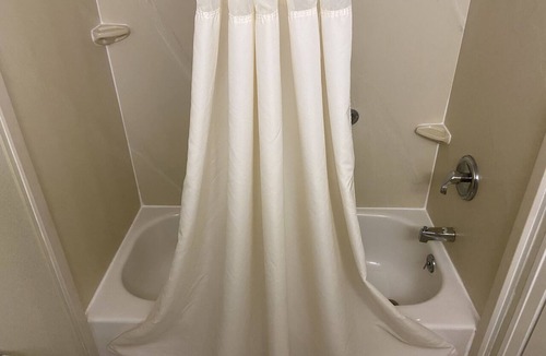Halltown Hotel | Clarion Inn Harpers Ferry - Charles Town