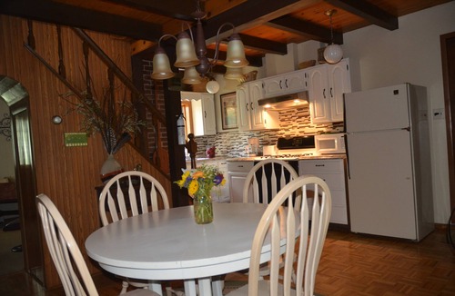 Bairdford Cabin | Clean, Fox Chapel Area, 20 Minutes from Downtown Pittsburgh