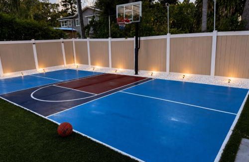 Clearwater House | Clearwater Heated Pool Paradise Family-Friendly Home Near Beaches